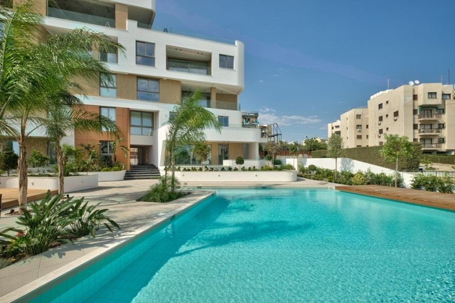 Apartment 200 m from beach in gated complex in Limassol
