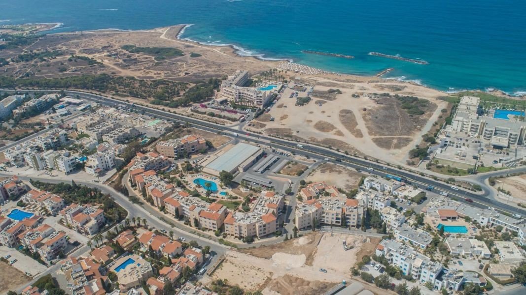Townhouse by beach in Paphos