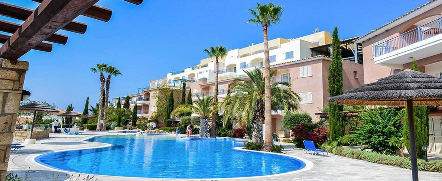 Flat in Key ready complex in Paphos