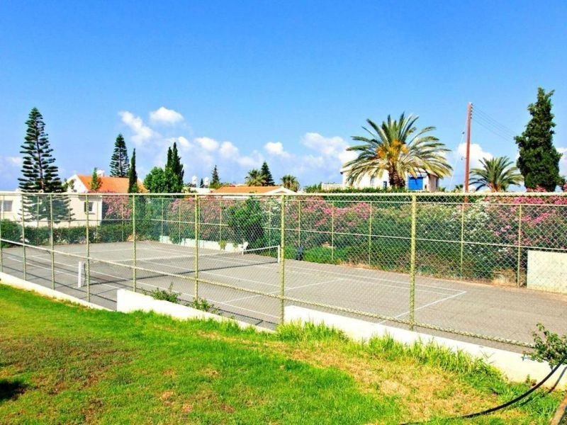 Seaview Townhouse by beach in Paphos