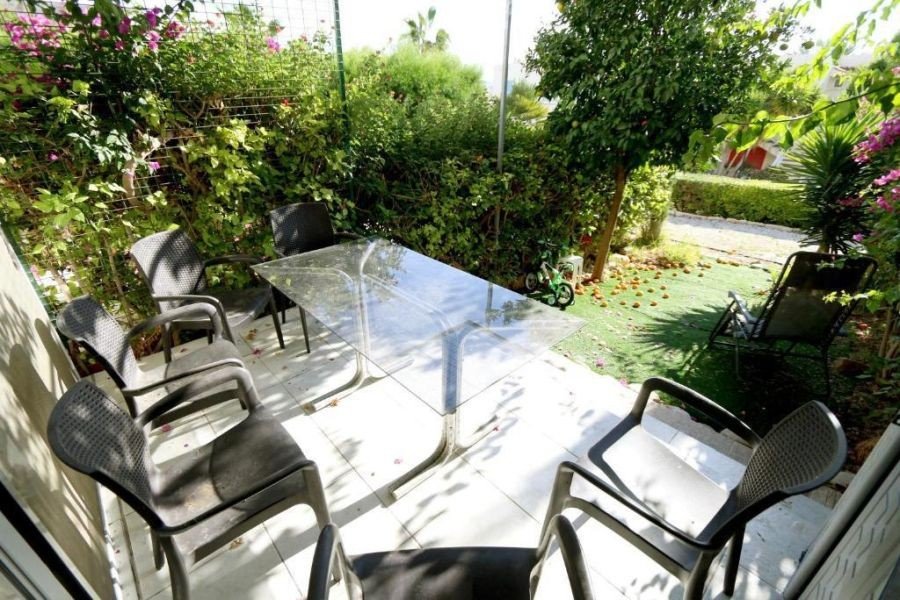 Seaview Townhouse by beach in Paphos