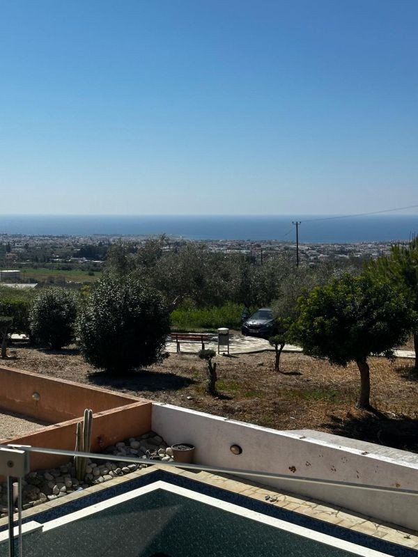 Villa with swimming pool in Paphos