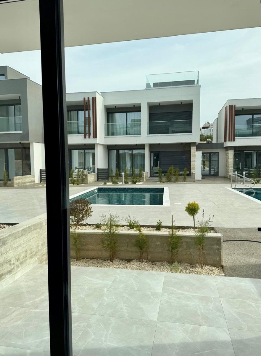 Townhouse with roof terrace in Paphos