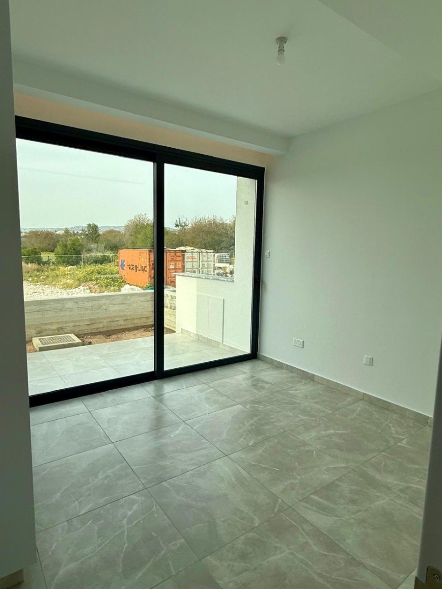 Townhouse with roof terrace in Paphos