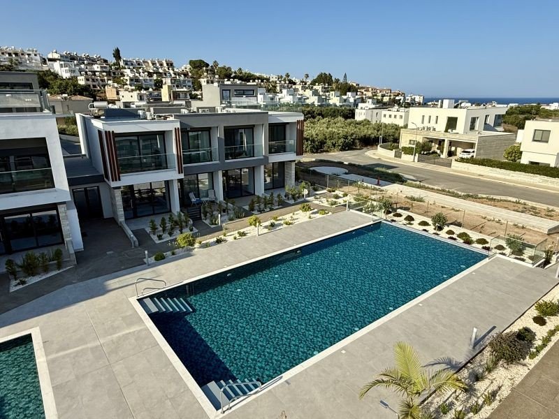 Townhouse with roof terrace in Paphos