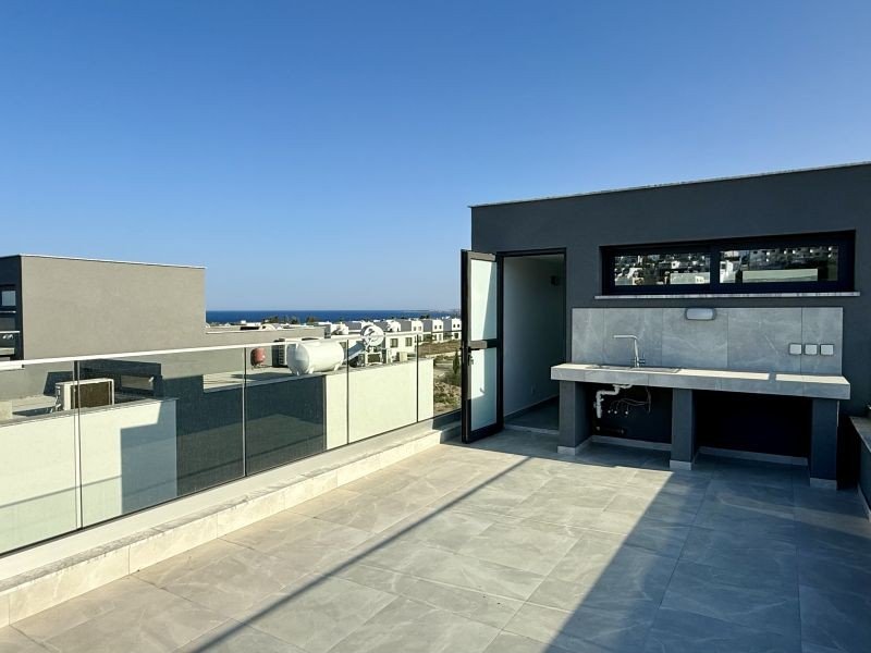 Townhouse with roof terrace in Paphos
