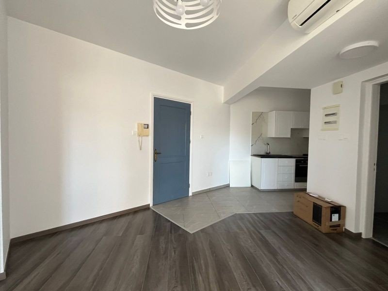 Apartment opposite beach in Paphos