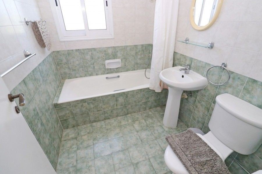 Вилла в 250м от пляжа в Пафосе