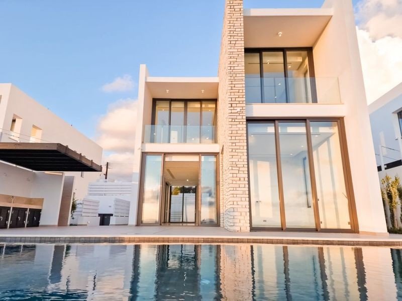 Villa in seafront 5* Resort in Paphos