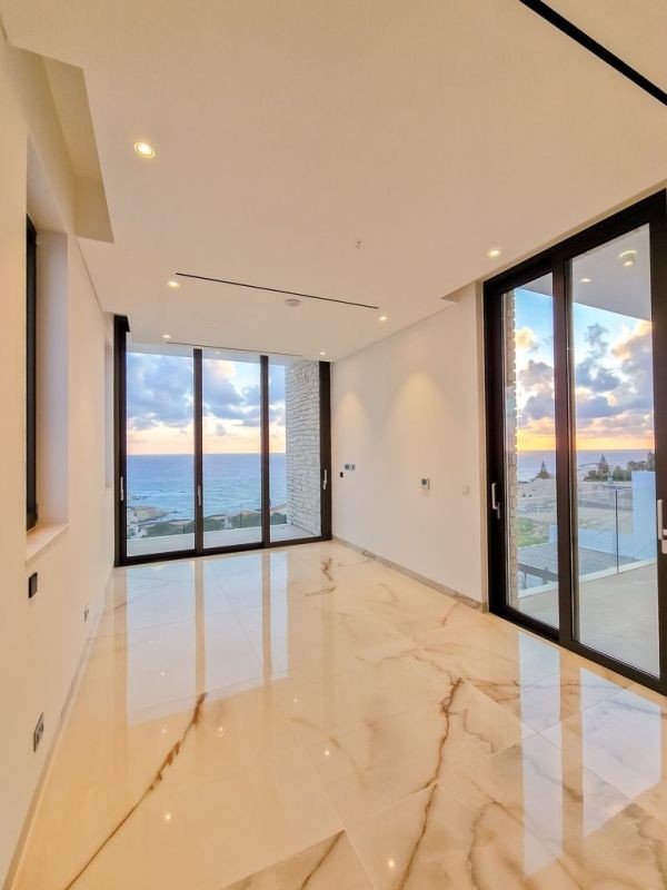 Villa in seafront 5* Resort in Paphos