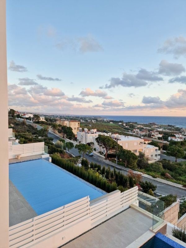Villa in seafront 5* Resort in Paphos