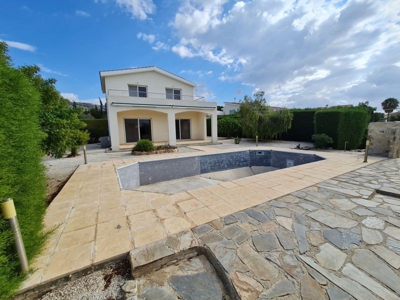 Villa mit Meer- & Bergblick in Paphos