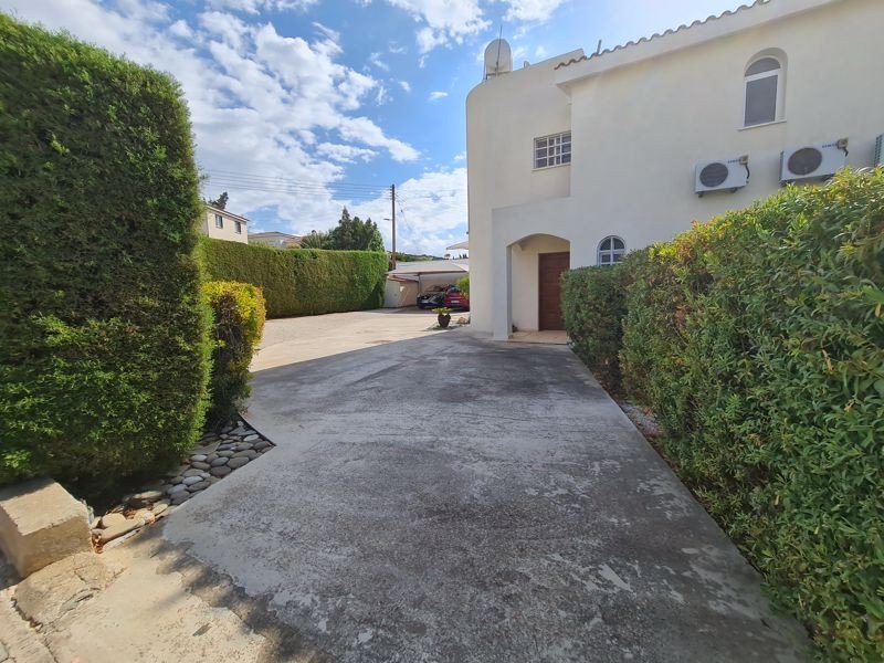 Villa mit Meer- & Bergblick in Paphos
