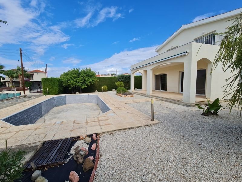 Villa mit Meer- & Bergblick in Paphos