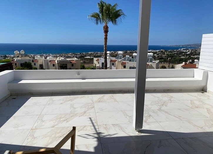 Sea view modern apartment with c/h in Paphos