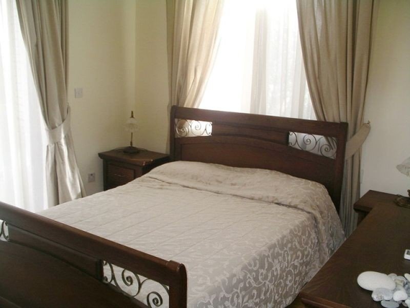 Beachfront villa on large plot in Polis