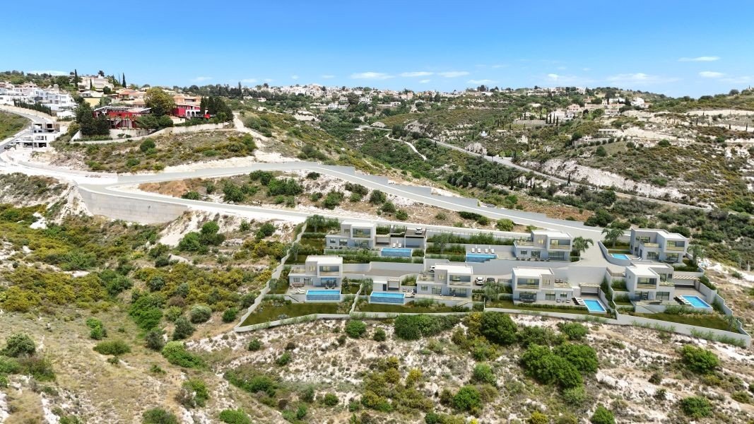 Seaview villa in peaceful location in Paphos