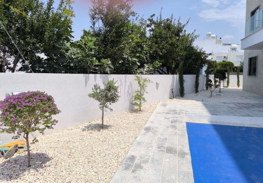 Topfloor Apartment  in Paphos