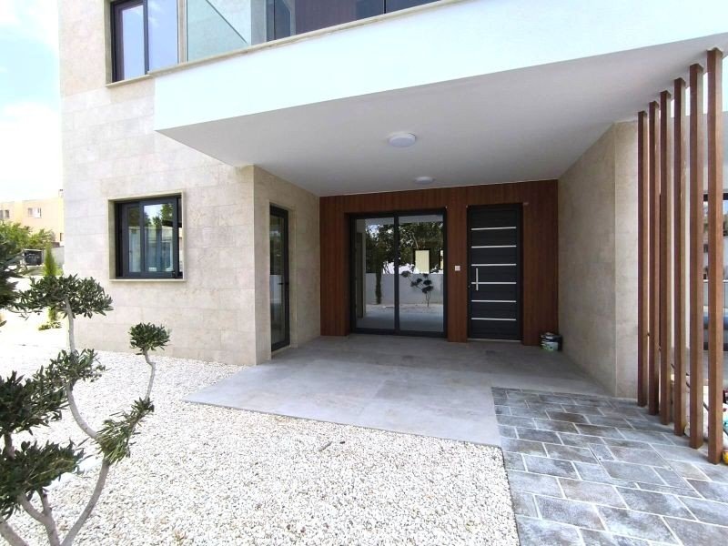 Topfloor Apartment  in Paphos