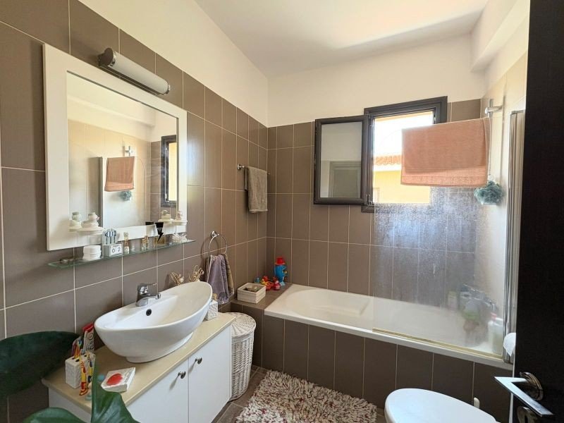 Villa mit Dachterrasse und Meerblick in Paphos