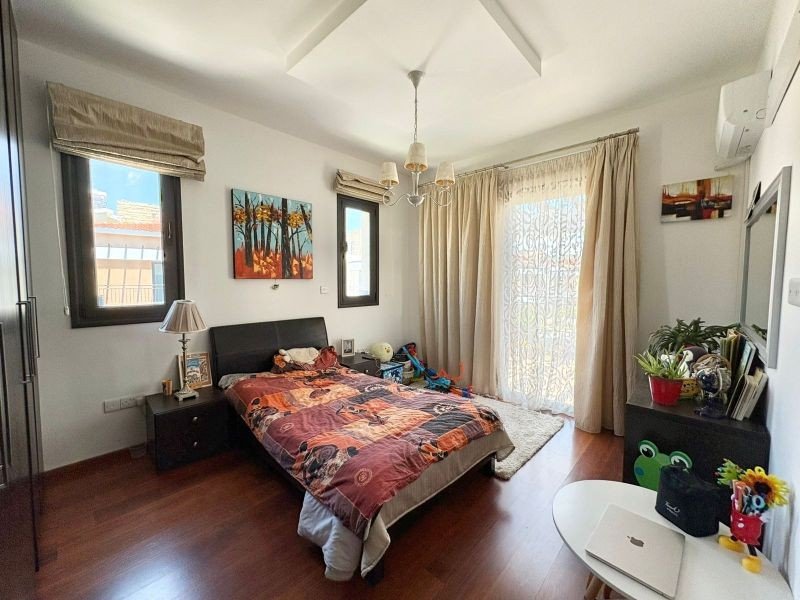 Villa mit Dachterrasse und Meerblick in Paphos