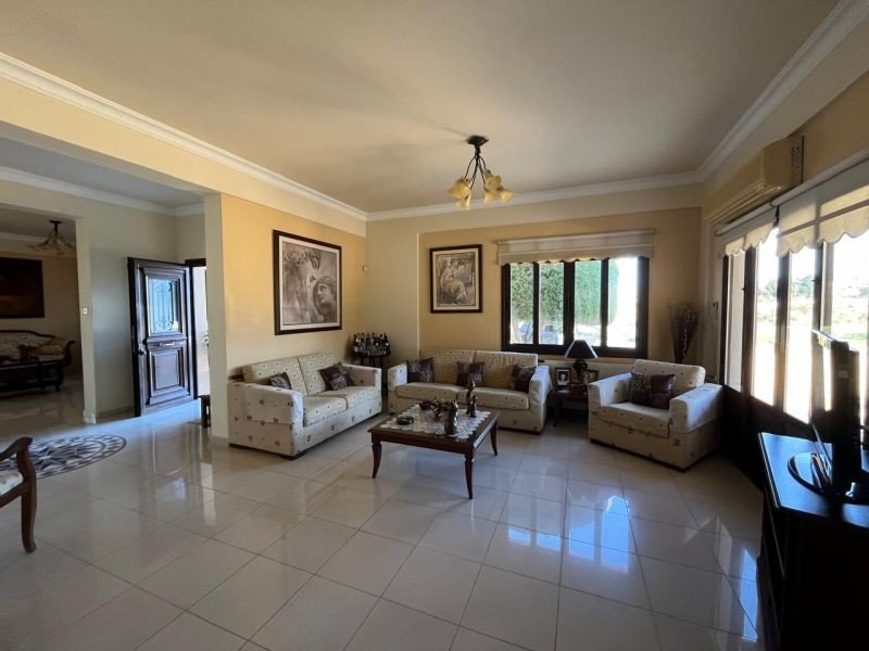 Spacious villa with extra room in Paphos