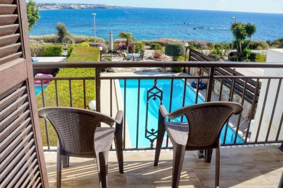 Seafront villa with private pool in Paphos