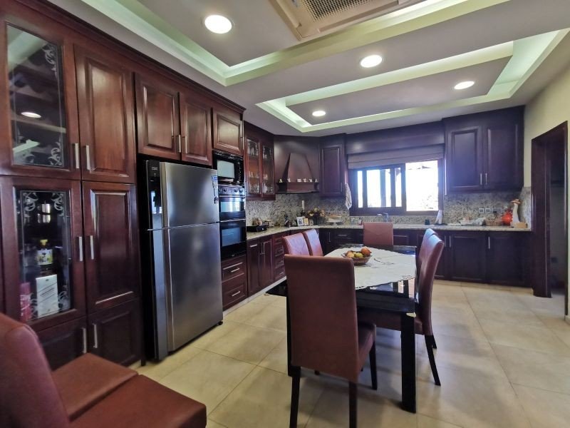 Residenz auf einem 5000m2 Grundstück in Paphos