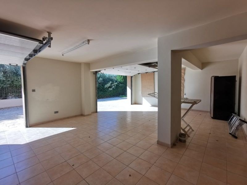 Residenz auf einem 5000m2 Grundstück in Paphos