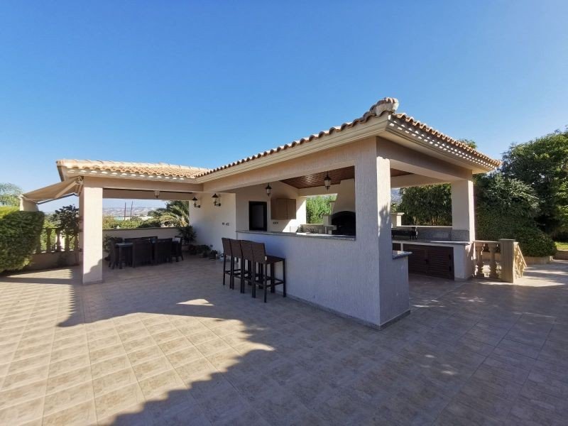 Residenz auf einem 5000m2 Grundstück in Paphos
