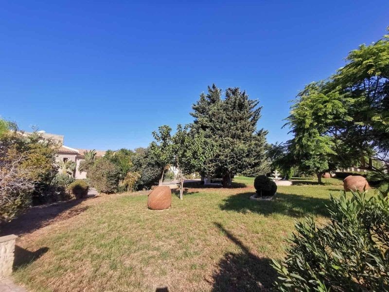 Residenz auf einem 5000m2 Grundstück in Paphos