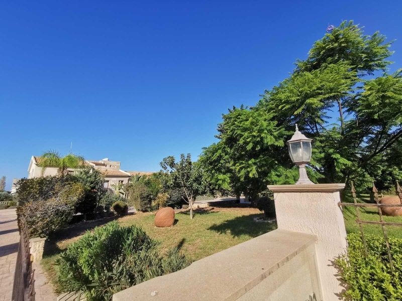 Residenz auf einem 5000m2 Grundstück in Paphos