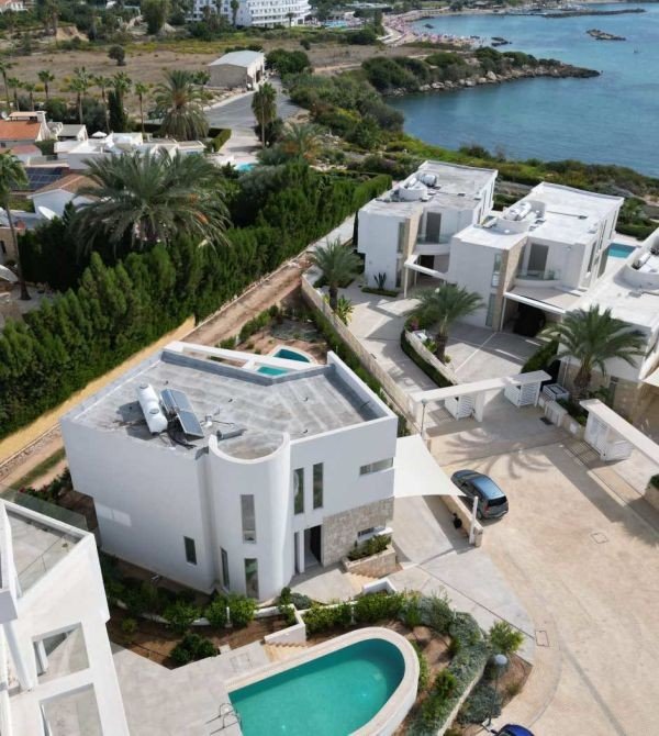 Villa in seafront gated complex in Paphos