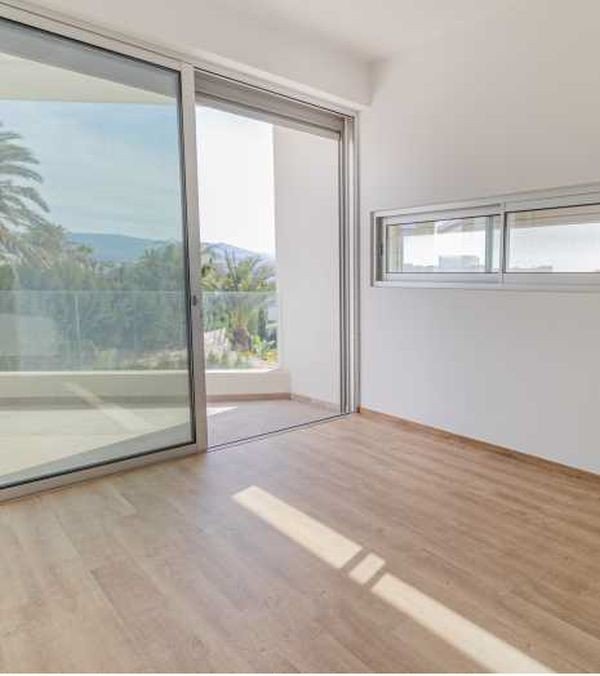 Villa in seafront gated complex in Paphos