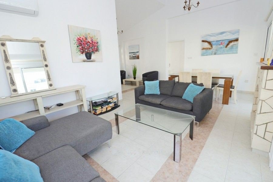 Bungalow in der Nähe eines Sandstrandes in Paphos