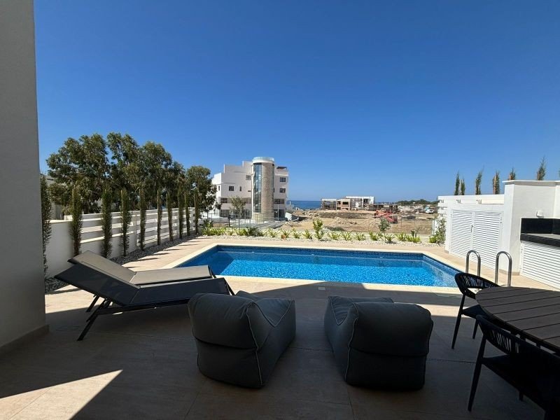 Villa in seaside development in Paphos