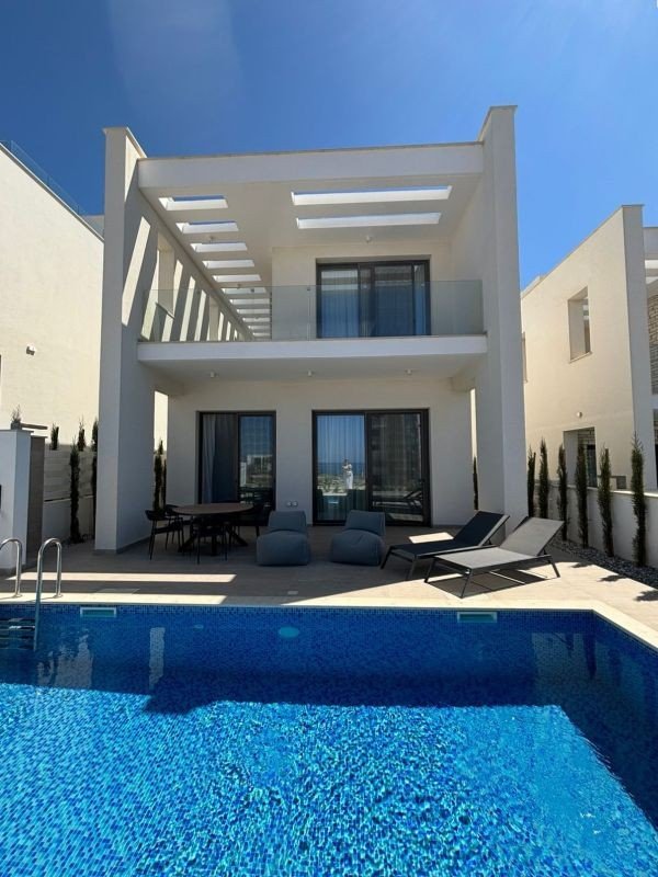 Villa in seaside development in Paphos