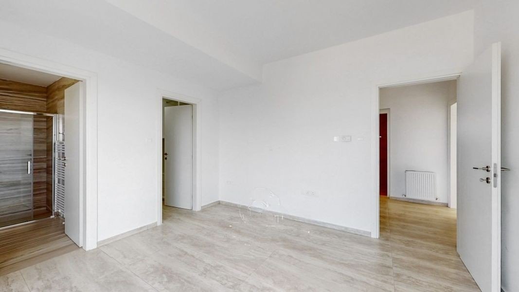 Sea front villa close amenities in Paphos