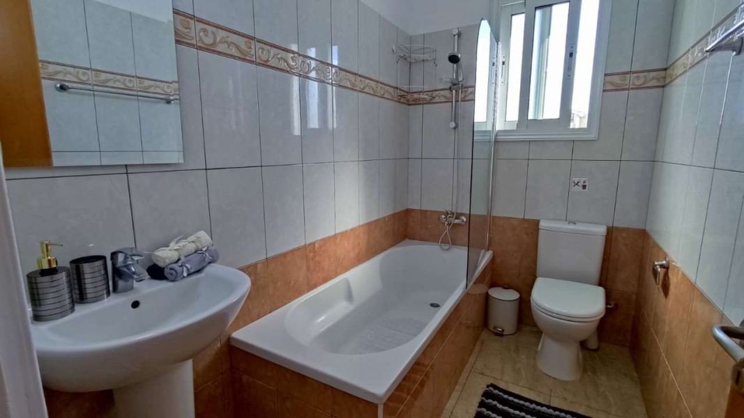 Квартира с видом на море в Пафосе