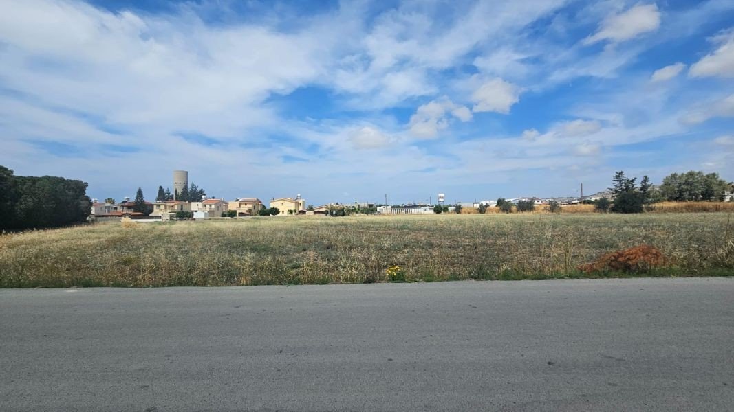 Villa close Golf& Lumio School in Paphos