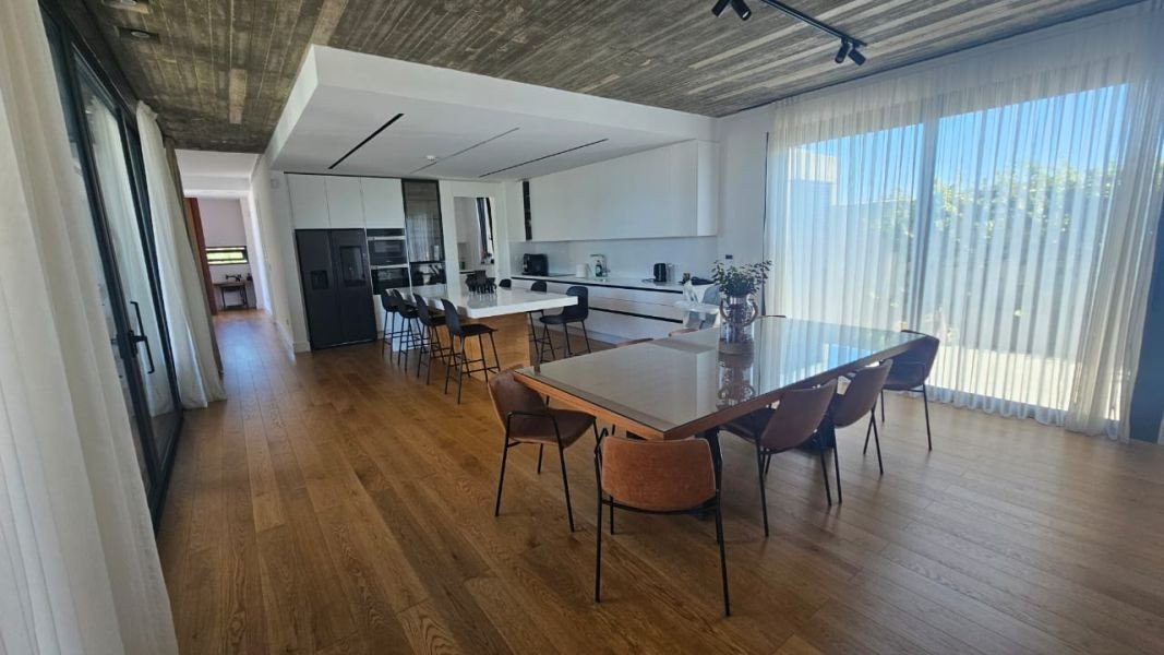 Moderner Bungalow mit optionalem Pool in Paphos