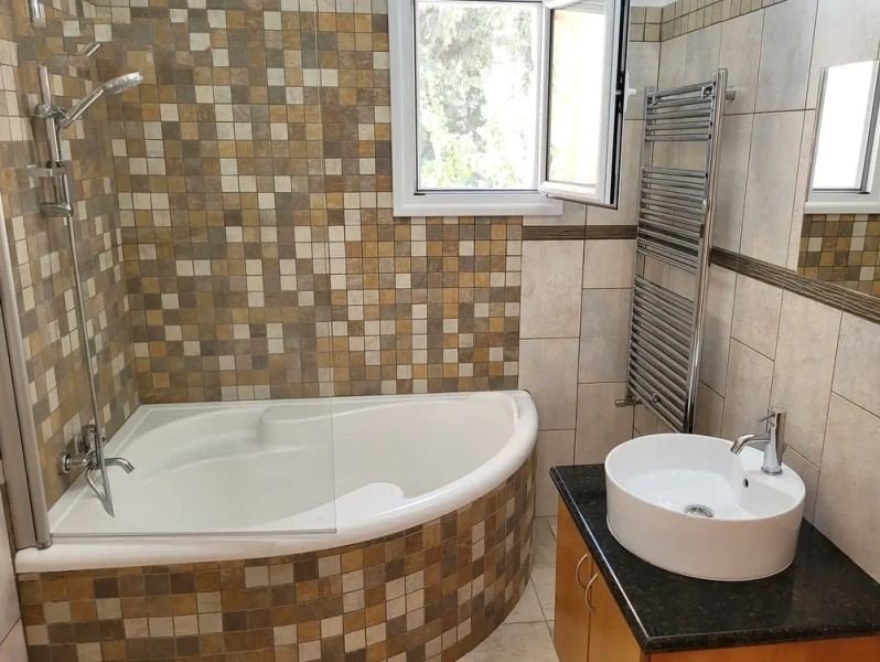 Seaview Bungalow on Large Plot in Polis