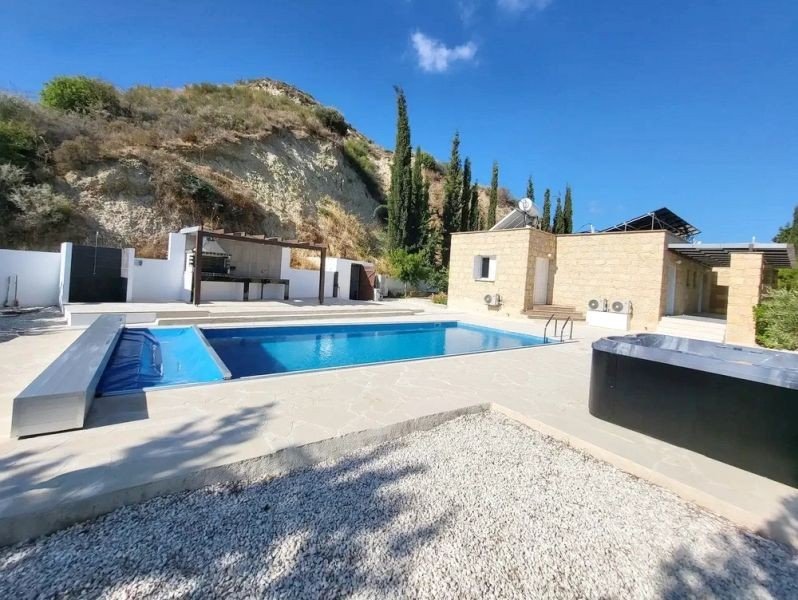Seaview Bungalow on Large Plot in Polis