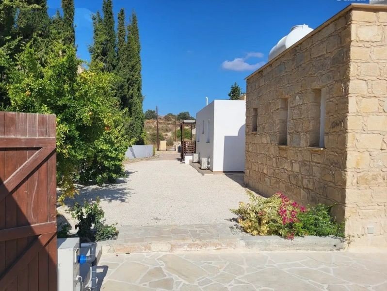 Seaview Bungalow on Large Plot in Polis