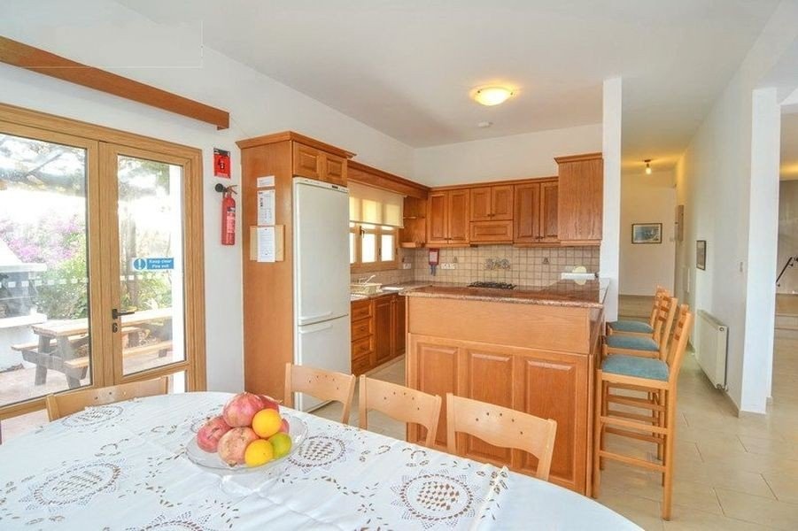 Private Bungalow on Large Plot in Polis