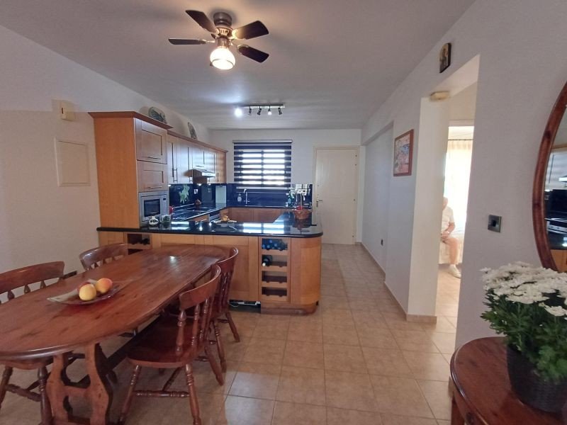 Spacious Apartment close to Sea in Paphos