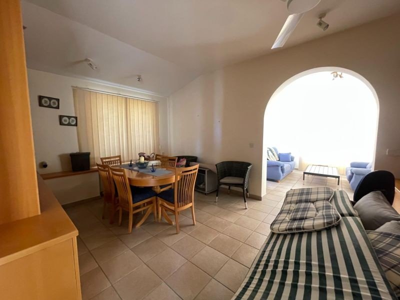 Villa on 2,642 m² Plot with Sea View in Paphos