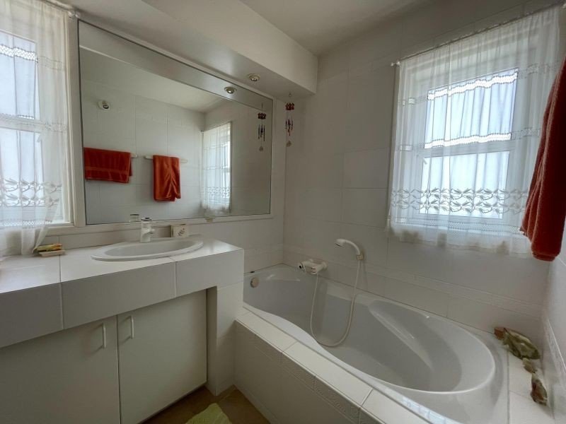 Villa on 2,642 m² Plot with Sea View in Paphos