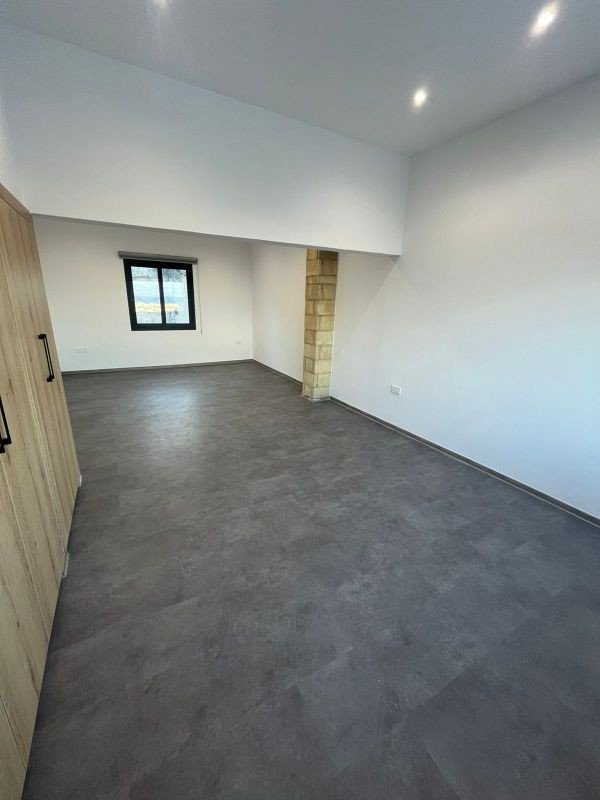 Gebäude– Bürofläche im Zentrum von Paphos