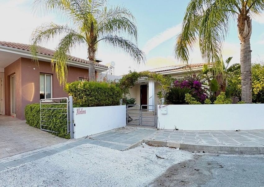 Bungalow mit Anbau, Meerblick in Paphos